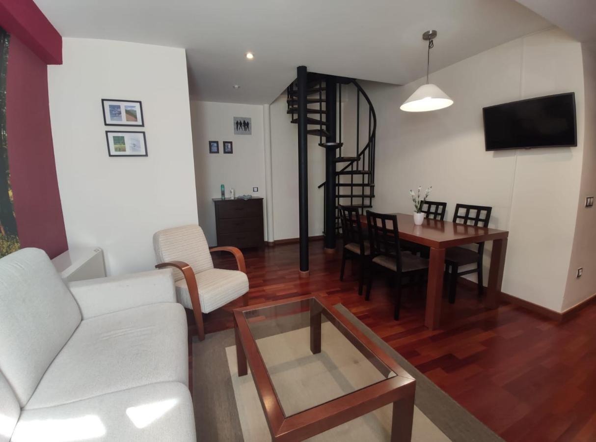 Apartamento Montes De Villanua Exterior photo